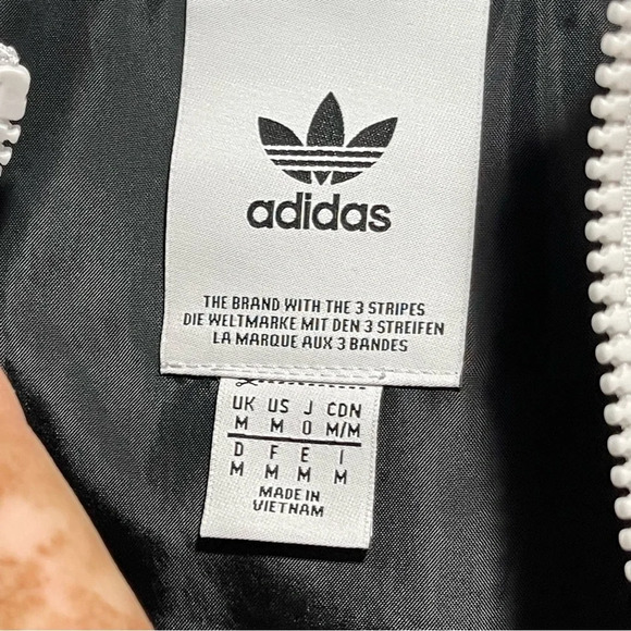 Adidas original EQT 18 Size Medium  wing Breaker . - Picture 16 of 16